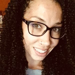 Meet your Posher, Naomi